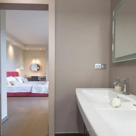 Corfu Luxury Kokkini Vila *