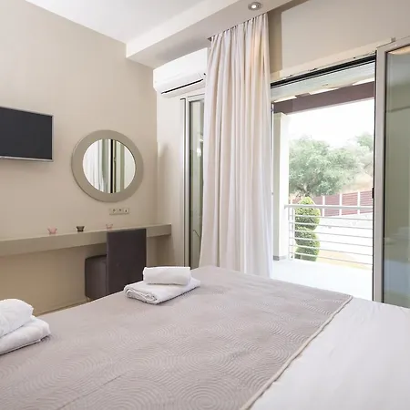 Corfu Luxury Kokkini Vila *